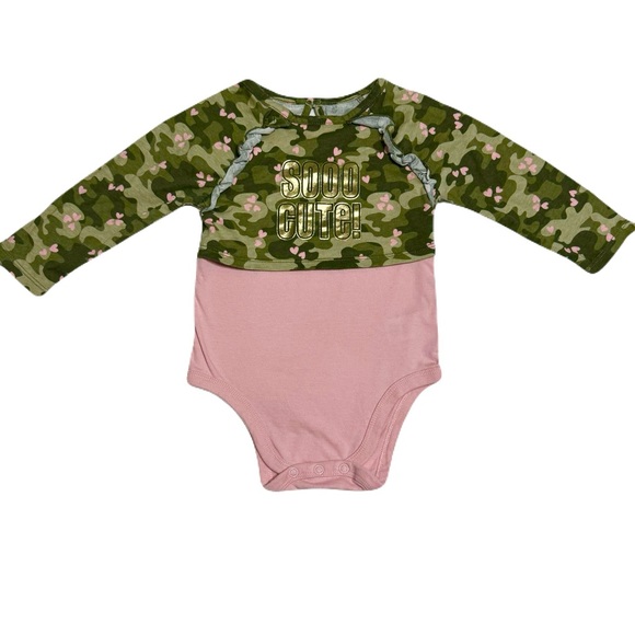 ❤️3 for $12 ❤️ Garanimals Pink Camo Bodysuit& Calvin Klein Jeans Leggings 12&18M - Picture 2 of 15